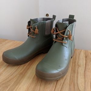Sperry ankle rain boots